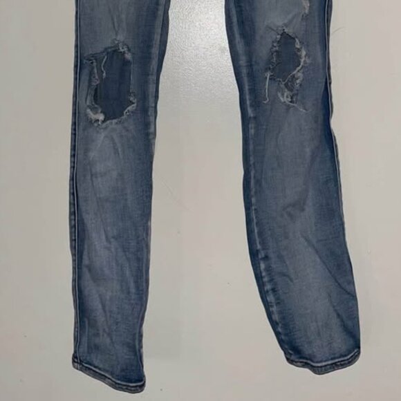 Distressed Jeans by Refuge, size 8 - Picture 7 of 11